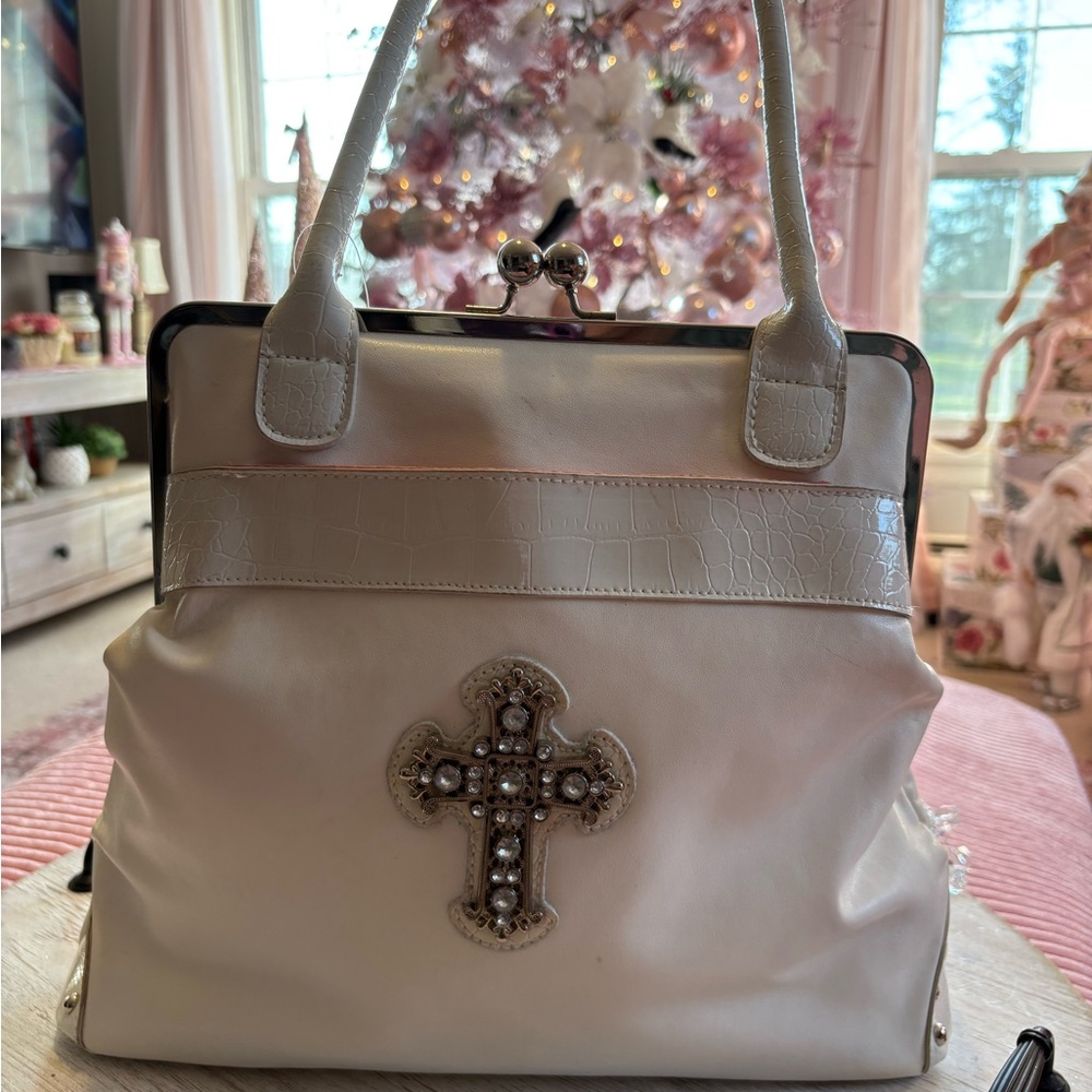 Chic Cream Shoulder Bag with Cross Detail